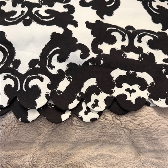 Chic Black and White Patterned Mini Dress - Picture 8 of 9